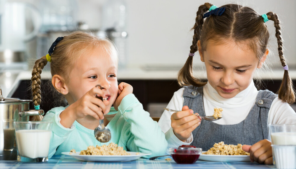 SUNT KOSTHOLD: Ernæringsfysiolog gir tips til dagsmeny og ukesmeny, samt 10 fristende oppskrifter som kan være til inspirasjon for familien og barnas kosthold. Foto: Gettyimages.com SUNT KOSTHOLD: Ernæringsfysiolog gir tips til dagsmeny og ukesmeny, samt 10 fristende oppskrifter som kan være til inspirasjon for familien og barnas kosthold. Foto: Gettyimages.com