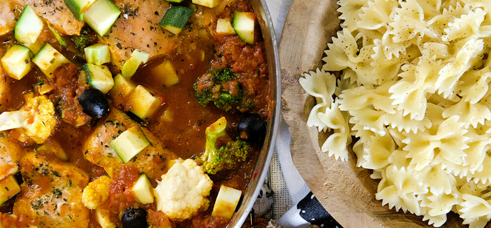 STOR FAMILIEFAVORITT: Ungene elsker laks i tomatsaus STOR FAMILIEFAVORITT: Ungene elsker laks i tomatsaus