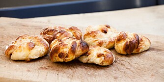 SELVGJORT ER VELGJORT: Barnas egne kanelsnurrer passer pefekt å spise som niste på tur. Eller egentlig når som helst. Foto: Per Olav Sølvberg. SELVGJORT ER VELGJORT: Barnas egne kanelsnurrer passer pefekt å spise som niste på tur. Eller egentlig når som helst. Foto: Per Olav Sølvberg.