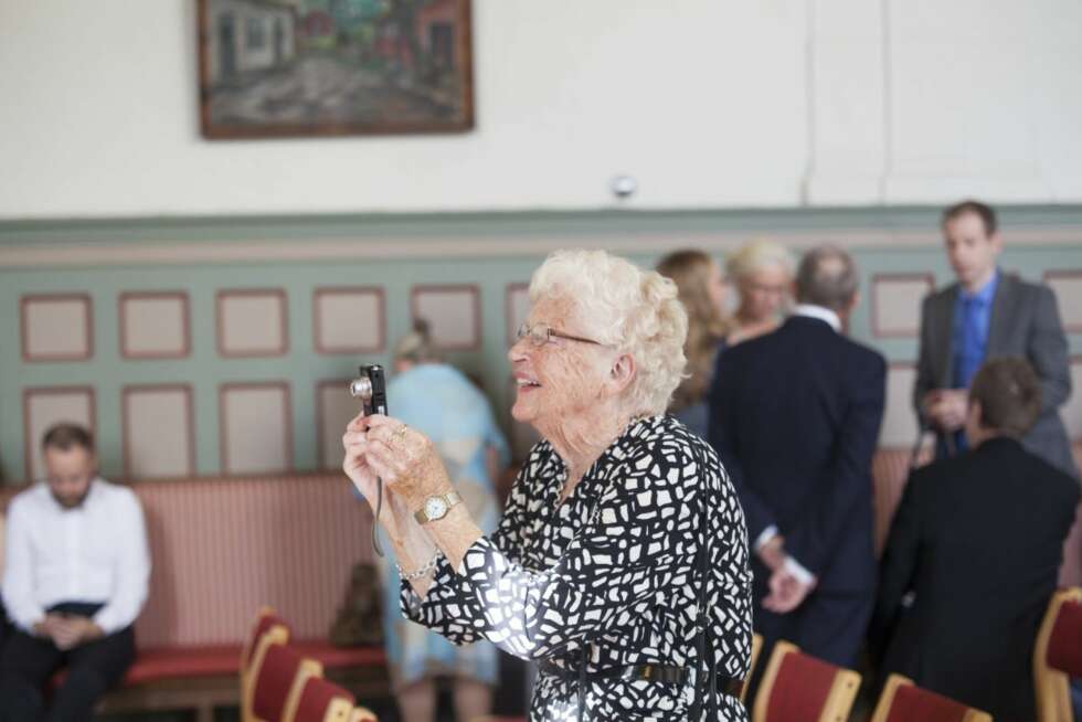 Naturleg: - Eg ber aldri folk om å ta ned haka eller gje meg eit smil. Naturleg: - Eg ber aldri folk om å ta ned haka eller gje meg eit smil.