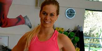 ERNÆRINGSFYSIOLOG: Marie Louise Liane (24) advarer mot sommerfavorittene som gir hodepine. ERNÆRINGSFYSIOLOG: Marie Louise Liane (24) advarer mot sommerfavorittene som gir hodepine.