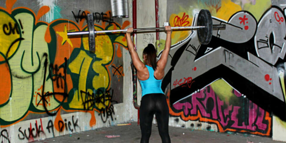 TUNG STYRKETRENING: Styrketrening er den beste treningen hvis du vil forhindre skader, ifølge Svanevik. Foto: Privat TUNG STYRKETRENING: Styrketrening er den beste treningen hvis du vil forhindre skader, ifølge Svanevik. Foto: Privat