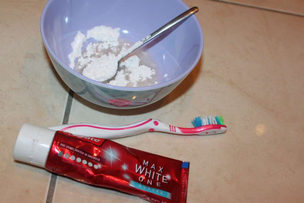 HJEMMEBLEKING: Effektivt, men kan skade tennene dine mener ekspertene. FOTO: Trine Jensen HJEMMEBLEKING: Effektivt, men kan skade tennene dine mener ekspertene. FOTO: Trine Jensen