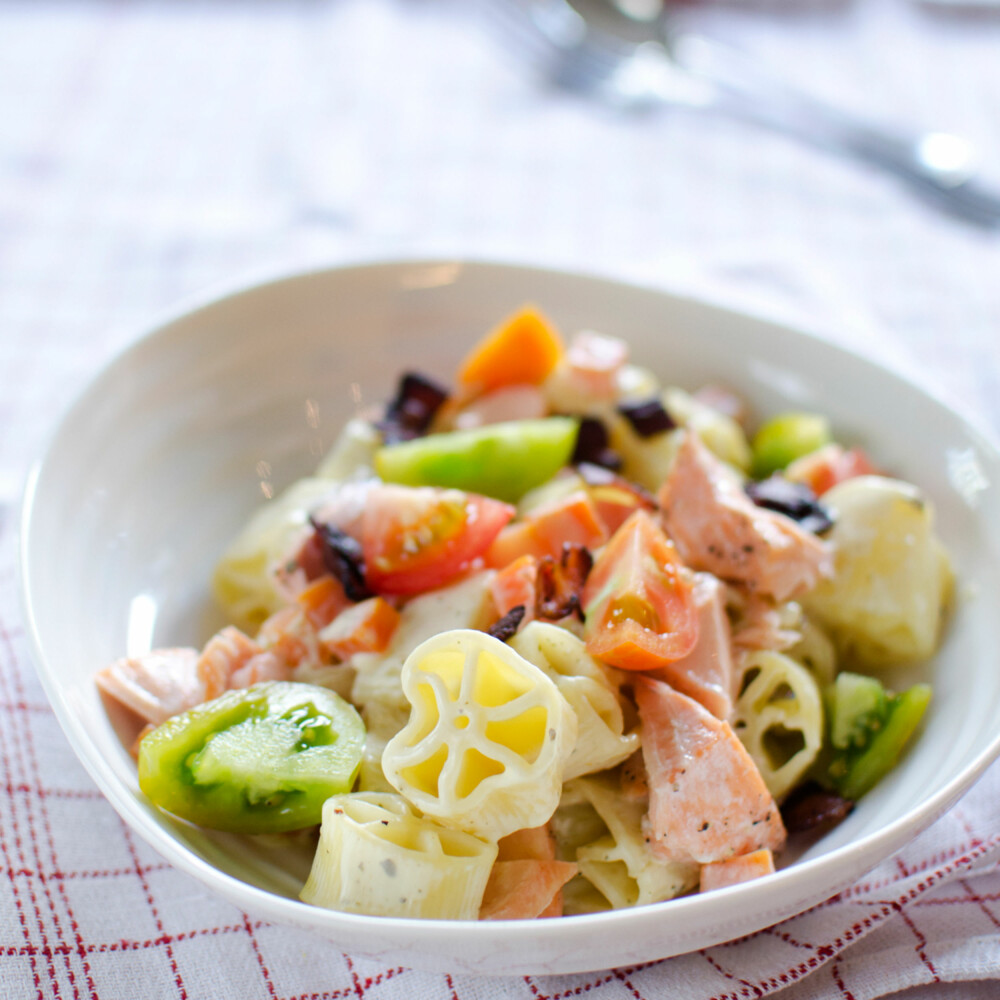 PASTA MED LAKS OG OSTESAUS PASTA MED LAKS OG OSTESAUS
