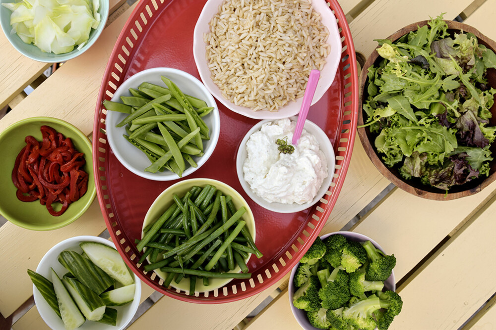 SUPERSALAT: Alle kan plukke sine favoritter i denne supre salaten SUPERSALAT: Alle kan plukke sine favoritter i denne supre salaten