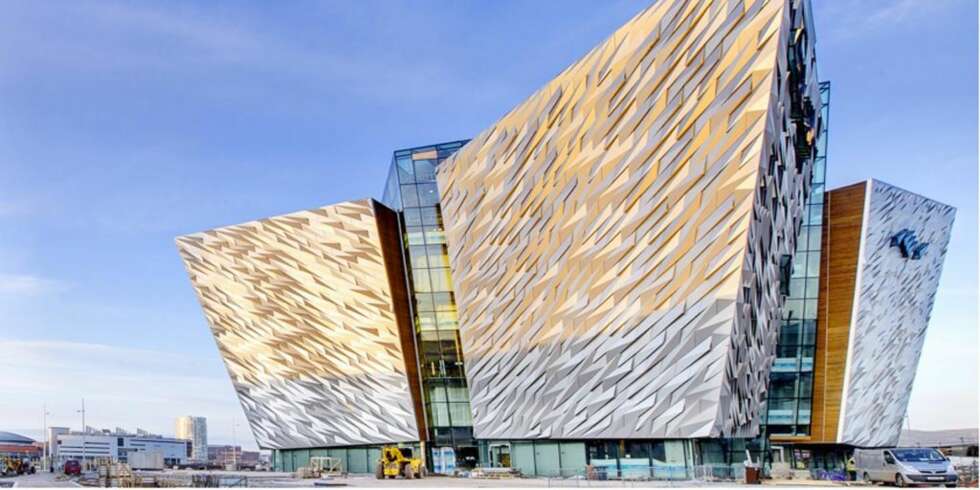 BELFAST: Se verftet der Titanic ble bygget og hør den facinerende historien bak det enorme skipet. FOTO: Discovernorthernireland.com BELFAST: Se verftet der Titanic ble bygget og hør den facinerende historien bak det enorme skipet. FOTO: Discovernorthernireland.com