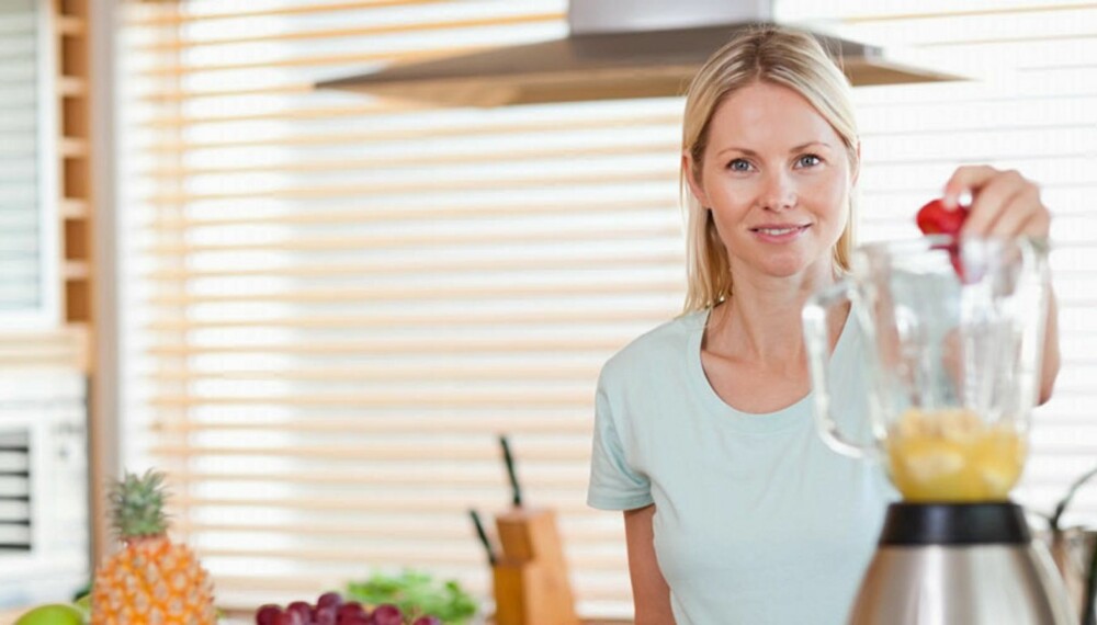 MIKS I VEI: Putt i dine favorittfrukter og grønnsaker - så har du et raskt og fullverdig måltid i smoothien din. MIKS I VEI: Putt i dine favorittfrukter og grønnsaker - så har du et raskt og fullverdig måltid i smoothien din.