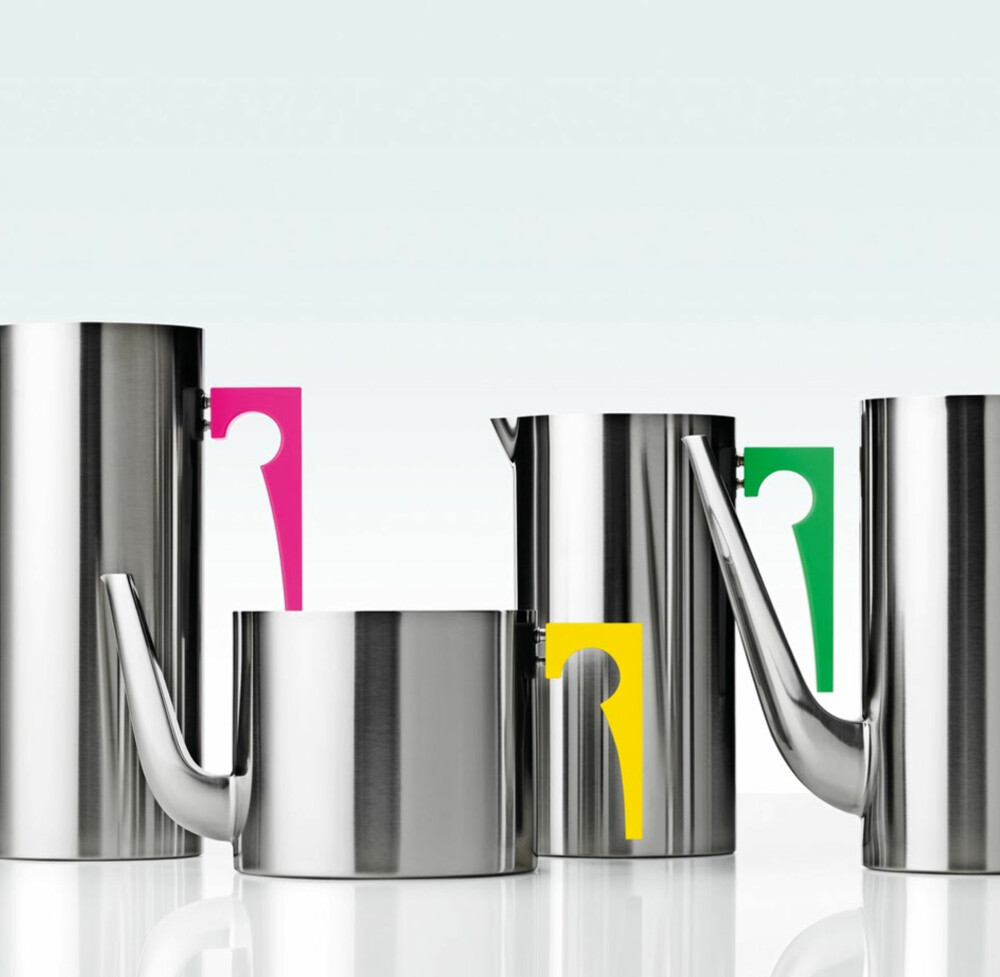 DESIGN MED KRUTT I: Presisjonsmaskinen brukt til å forme Stelton kannene var opprinnelig laget for å forme pistolløp. DESIGN MED KRUTT I: Presisjonsmaskinen brukt til å forme Stelton kannene var opprinnelig laget for å forme pistolløp.