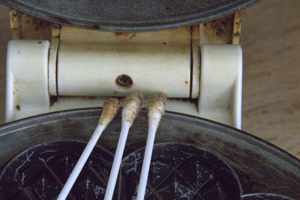 VOLA!: Litt renere ble det i det minste med Q-tips. VOLA!: Litt renere ble det i det minste med Q-tips.