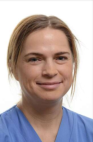 Tannlege og spesialist i Oralkirurgi og Oralmedisin ved Universitetssykehuset Nord-Norge, Paula Frid. Tannlege og spesialist i Oralkirurgi og Oralmedisin ved Universitetssykehuset Nord-Norge, Paula Frid.