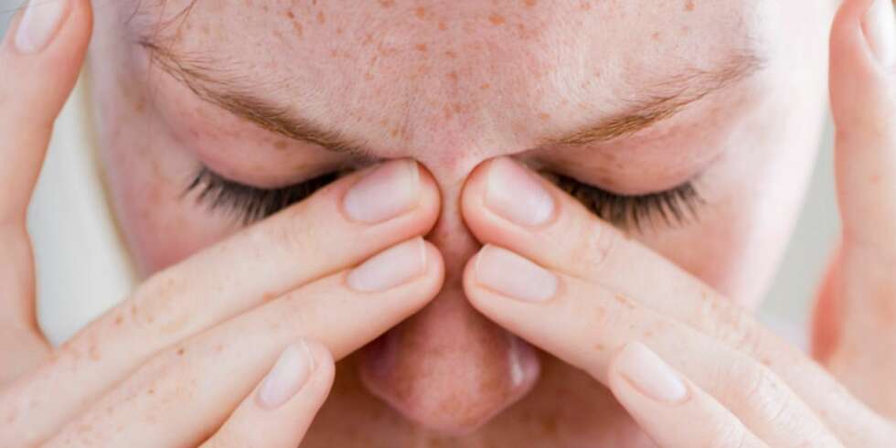 SNØBLINDHET: Kalles også solblindhet og gir små sår på hornhinnen, som er brennmerker fra ultrafiolette stråler (UV-stråling). SNØBLINDHET: Kalles også solblindhet og gir små sår på hornhinnen, som er brennmerker fra ultrafiolette stråler (UV-stråling).