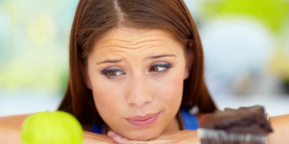 TANKEN: Ofte er det ikke godbiten i seg selv som ødelegger dietten, men heller tanken om at "nå er alt ødelagt". FOTO: Thinkstock TANKEN: Ofte er det ikke godbiten i seg selv som ødelegger dietten, men heller tanken om at "nå er alt ødelagt". FOTO: Thinkstock