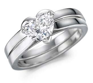 DIN FOR ALLTID: Eksempel på kremasjons-aske omgjort til en ekte diamant. DIN FOR ALLTID: Eksempel på kremasjons-aske omgjort til en ekte diamant.