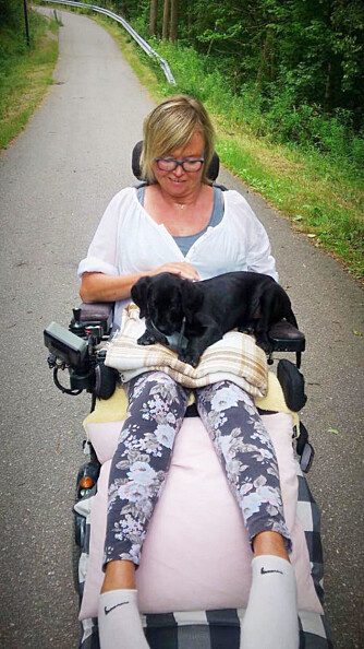 I DAG: Anne på tur i rullestolen tidligere i år. I DAG: Anne på tur i rullestolen tidligere i år.