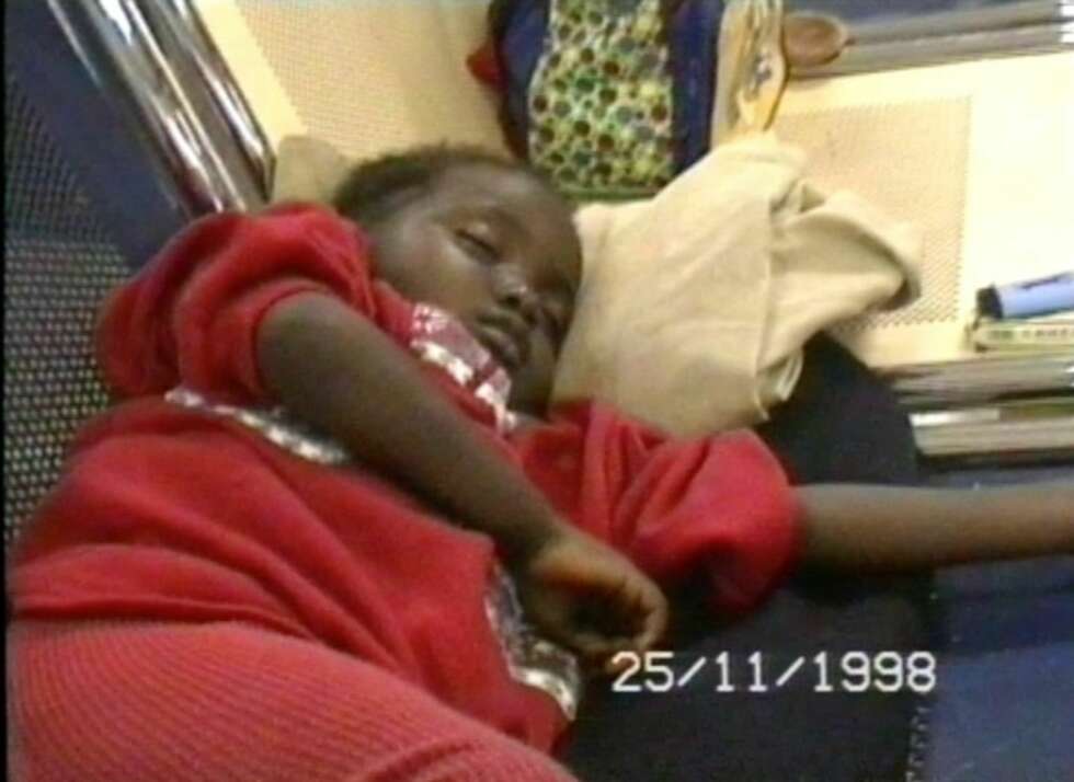 FLYTTE: Tre år gammel flytter Sally til Norge. Her er hun på vei til sitt nye hjemland. FLYTTE: Tre år gammel flytter Sally til Norge. Her er hun på vei til sitt nye hjemland.