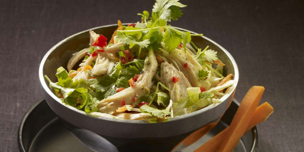Dagens rett: Vietnamesisk kylling- og kålsalat Dagens rett: Vietnamesisk kylling- og kålsalat