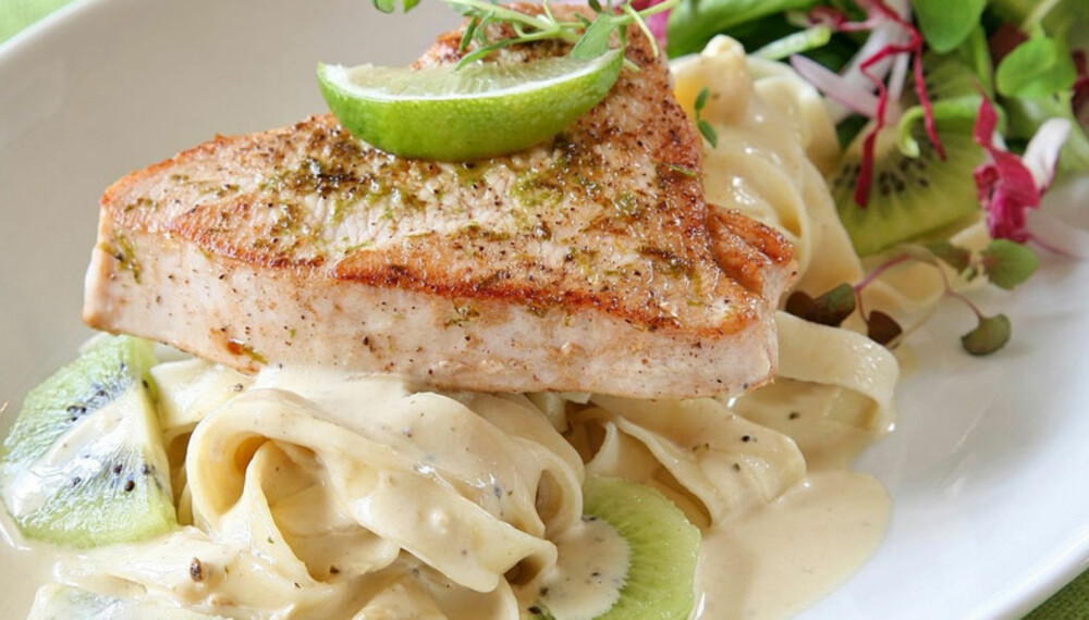 Dagens rett: Kalkunfilet med kiwi og sherrysaus Dagens rett: Kalkunfilet med kiwi og sherrysaus