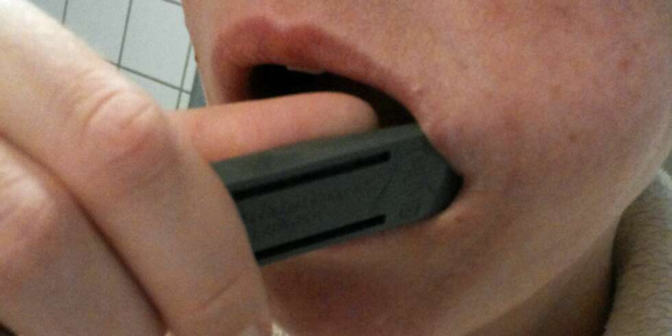 SVEIP: Med DNA-prøven skal jeg få svar på hva slags hudtype jeg har, og hvor genetisk utsatt jeg er for tidlig aldring. SVEIP: Med DNA-prøven skal jeg få svar på hva slags hudtype jeg har, og hvor genetisk utsatt jeg er for tidlig aldring.