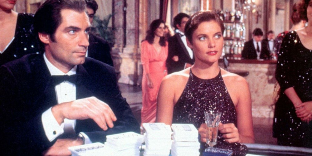ELDRE GENERASJON: Carey Lowell i Licence to kill. ELDRE GENERASJON: Carey Lowell i Licence to kill.
