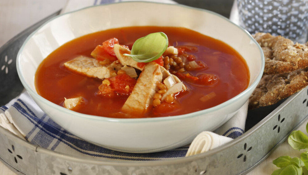 Dagens rett: Hot linsesuppe med svinekjøtt Dagens rett: Hot linsesuppe med svinekjøtt