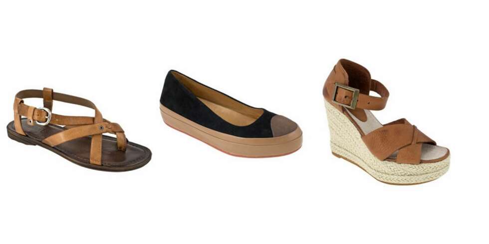 SKO: Komfortable sommersko som også passer for gravide. Sandaler fra Air Step, 898 kr, småsko fra Fit Flop, 1799 kr, kilehæler fra Lille Vinkel Sko, 998 kr. SKO: Komfortable sommersko som også passer for gravide. Sandaler fra Air Step, 898 kr, småsko fra Fit Flop, 1799 kr, kilehæler fra Lille Vinkel Sko, 998 kr.