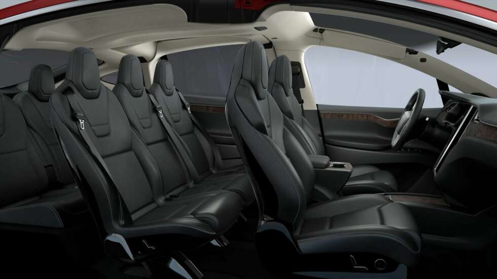 SYVSETER: Model X kommer med syv fremovervendte seter. FOTO: Tesla SYVSETER: Model X kommer med syv fremovervendte seter. FOTO: Tesla