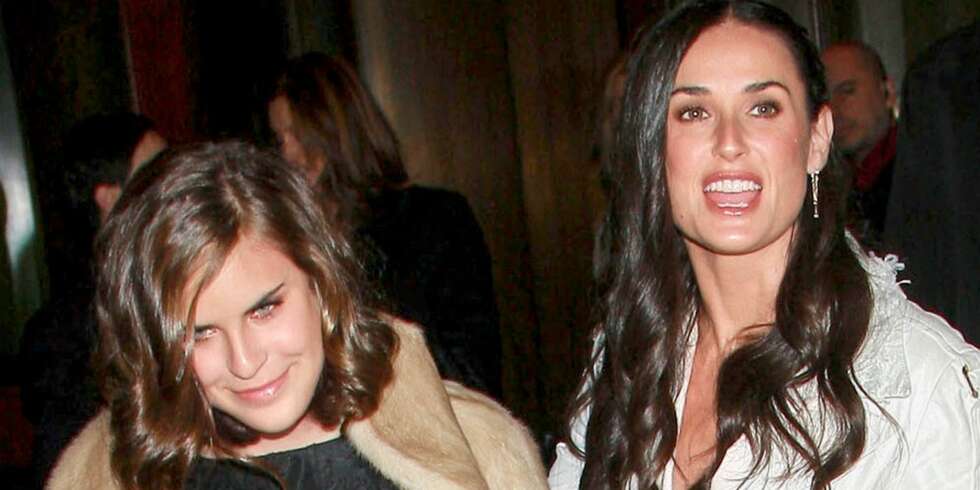 BEKYMRET: Demi Moore og Bruce Willis er bekymret for datteren Tallulahs rusproblemer, og har nå tvunget henne til å legge seg inn til avrusning på en klinikk i Arizona. BEKYMRET: Demi Moore og Bruce Willis er bekymret for datteren Tallulahs rusproblemer, og har nå tvunget henne til å legge seg inn til avrusning på en klinikk i Arizona.