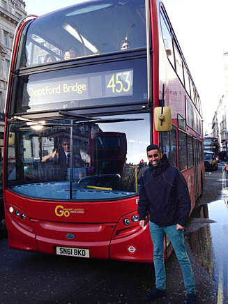 LONDONKJENNEREN: Harkaran Gill er født og oppvokst i Sør-London. Han har flere tips til hvordan du kommer deg fra A til B i storbyen. LONDONKJENNEREN: Harkaran Gill er født og oppvokst i Sør-London. Han har flere tips til hvordan du kommer deg fra A til B i storbyen.
