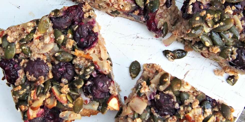 SUNN ENERGIBAR: En deilig frokostbar som er perfekt for deg med dårlig tid på morningen. SUNN ENERGIBAR: En deilig frokostbar som er perfekt for deg med dårlig tid på morningen.