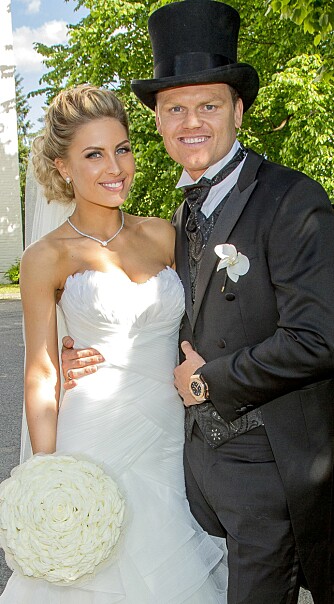 NYGIFT: John Arne og Louise Angelica giftet seg i mai i år. NYGIFT: John Arne og Louise Angelica giftet seg i mai i år.