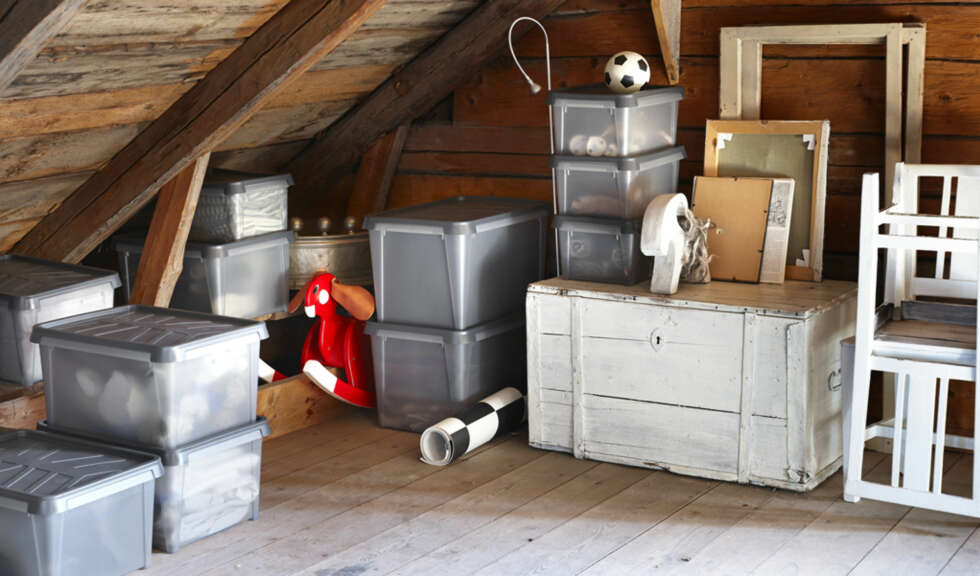 Få det ryddig på loft eller i kjeller med tette oppbevaringsbokser fra Orthex. Få det ryddig på loft eller i kjeller med tette oppbevaringsbokser fra Orthex.
