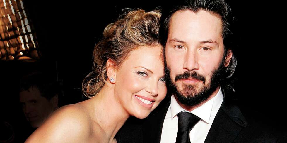 NÆRT FORHOLD: Skuespillerne Charlize Theron og Keanu Reeves har kjent hverandre i årevis. Nå skal det være romantikk i luften. NÆRT FORHOLD: Skuespillerne Charlize Theron og Keanu Reeves har kjent hverandre i årevis. Nå skal det være romantikk i luften.