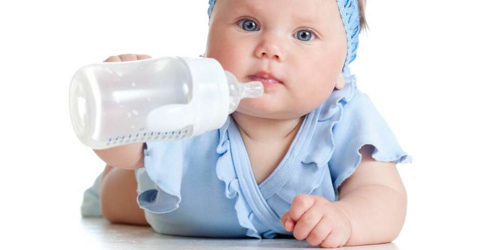 Hjelp! Babyen vår har plutselig begynt å NEKTE melk totalt! Foto: Colourbox.no Hjelp! Babyen vår har plutselig begynt å NEKTE melk totalt! Foto: Colourbox.no