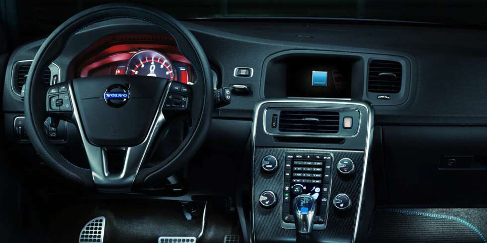 ENDRET: Detaljer i Polestar-farger avslører at dette ikke er en ordinær V60. FOTO: Polestar ENDRET: Detaljer i Polestar-farger avslører at dette ikke er en ordinær V60. FOTO: Polestar