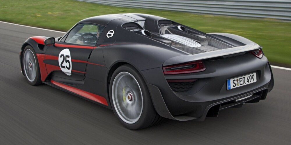 YTELSESHYBRID: 0-100 km/t går unna på 2,8 sekunder. FOTO: Porsche YTELSESHYBRID: 0-100 km/t går unna på 2,8 sekunder. FOTO: Porsche