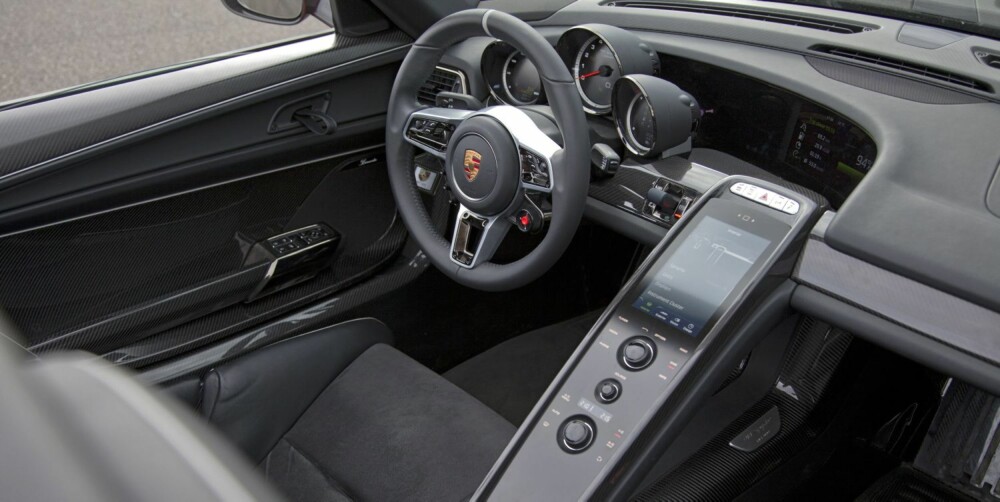 INNSTILT: Bilen har hele fem innstillinger. FOTO: Porsche INNSTILT: Bilen har hele fem innstillinger. FOTO: Porsche