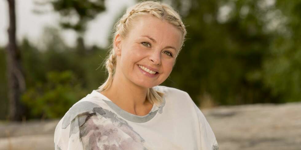 NY SERIE: Marthe Sveberg er blant TV 2s sikreste seermagneter. I «Hvordan overleve...» forteller hun om sine redsler for hva som kan gå galt i et forhold. NY SERIE: Marthe Sveberg er blant TV 2s sikreste seermagneter. I «Hvordan overleve...» forteller hun om sine redsler for hva som kan gå galt i et forhold.