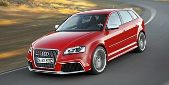 RASK: Du skal ha en ganske så kvass sportsbil om du skal parkere denne raketten fra Audi. Det hele stopper ved 250 km/t, men opp dit går det fort! RASK: Du skal ha en ganske så kvass sportsbil om du skal parkere denne raketten fra Audi. Det hele stopper ved 250 km/t, men opp dit går det fort!