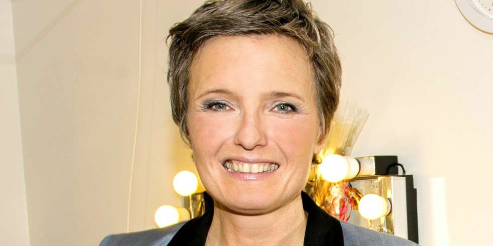 RØRT: Ingrid Bjørnov fremfører en vakker og lavmælt versjon av «Den du veit» i NRK-programmet. RØRT: Ingrid Bjørnov fremfører en vakker og lavmælt versjon av «Den du veit» i NRK-programmet.