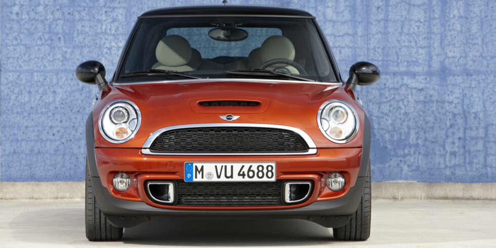 FORGJENGEN: 2010-modell Cooper S. FOTO: BMW AG FORGJENGEN: 2010-modell Cooper S. FOTO: BMW AG