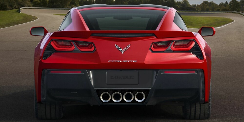 RUNDT ER UT: Hekken er det som skiller Chevrolet Corvette C7 mest fra forgjengerne. Ikke minst gjelder det baklyktene. FOTO: Chevrolet RUNDT ER UT: Hekken er det som skiller Chevrolet Corvette C7 mest fra forgjengerne. Ikke minst gjelder det baklyktene. FOTO: Chevrolet