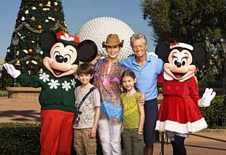 Disney-jul: Familien på fire har feiret jul sammen hvert eneste år, også i 2013. Til tross for separasjonen fikk Dylan og Carys feriere med både mamma og pappa. Her fra en tidligere julefeiring. Disney-jul: Familien på fire har feiret jul sammen hvert eneste år, også i 2013. Til tross for separasjonen fikk Dylan og Carys feriere med både mamma og pappa. Her fra en tidligere julefeiring.