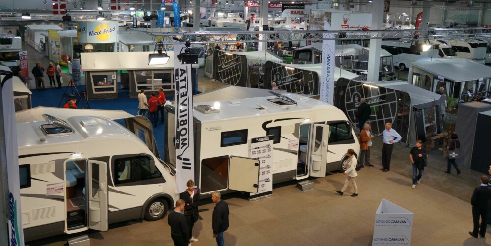 CARAVANMESSEN ER I GANG: På Norges Varemesse er flere haller fylt opp av bobiler og campingvogner. FOTO: Geir Svardal CARAVANMESSEN ER I GANG: På Norges Varemesse er flere haller fylt opp av bobiler og campingvogner. FOTO: Geir Svardal