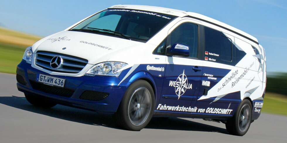 INGEN SINKE: Dette er verdens raskeste bobil. 222 km/t ble notert med denne Mercedes Viano Westfalia fra Goldschmitt. FOTO: Goldschmitt INGEN SINKE: Dette er verdens raskeste bobil. 222 km/t ble notert med denne Mercedes Viano Westfalia fra Goldschmitt. FOTO: Goldschmitt