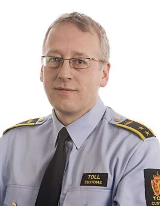 KONTROLLER DØGNET RUNDT: På Oslo Lufthavn Gardermoen, hvor Tollvesenet er tilstede døgnet rundt, avdekkes overtredelser på cirka hver femte passasjer som kontrolleres, forteller Tor Fredriksen. KONTROLLER DØGNET RUNDT: På Oslo Lufthavn Gardermoen, hvor Tollvesenet er tilstede døgnet rundt, avdekkes overtredelser på cirka hver femte passasjer som kontrolleres, forteller Tor Fredriksen.