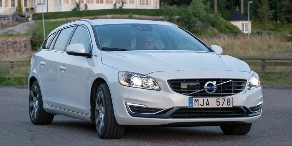 UNDER PANSERET: Bak den ganske forsiktige faceliften finnes en motor som er langt mer effektiv enn dagens versjoner. FOTO: Volvo UNDER PANSERET: Bak den ganske forsiktige faceliften finnes en motor som er langt mer effektiv enn dagens versjoner. FOTO: Volvo
