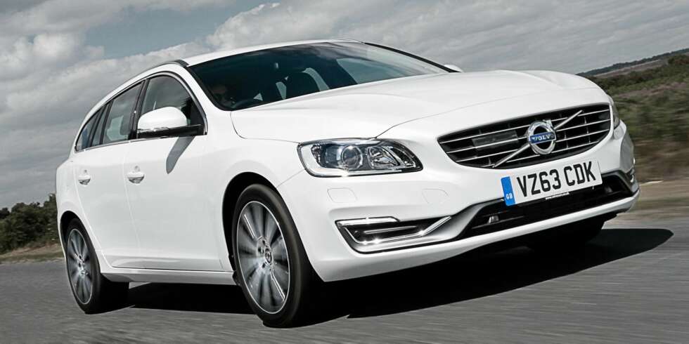 NYE MOTORER: To nye motorer erstatter dagens åtte forskjellige bensin- og dieselmotorer. Turbo får du uansett om du velger diesel eller bensin. FOTO: Volvo NYE MOTORER: To nye motorer erstatter dagens åtte forskjellige bensin- og dieselmotorer. Turbo får du uansett om du velger diesel eller bensin. FOTO: Volvo