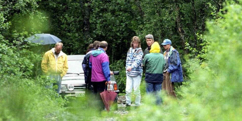 Her viser drapsmannen retten hvor han tok livet av Christel Gjøvikli. Her viser drapsmannen retten hvor han tok livet av Christel Gjøvikli.
