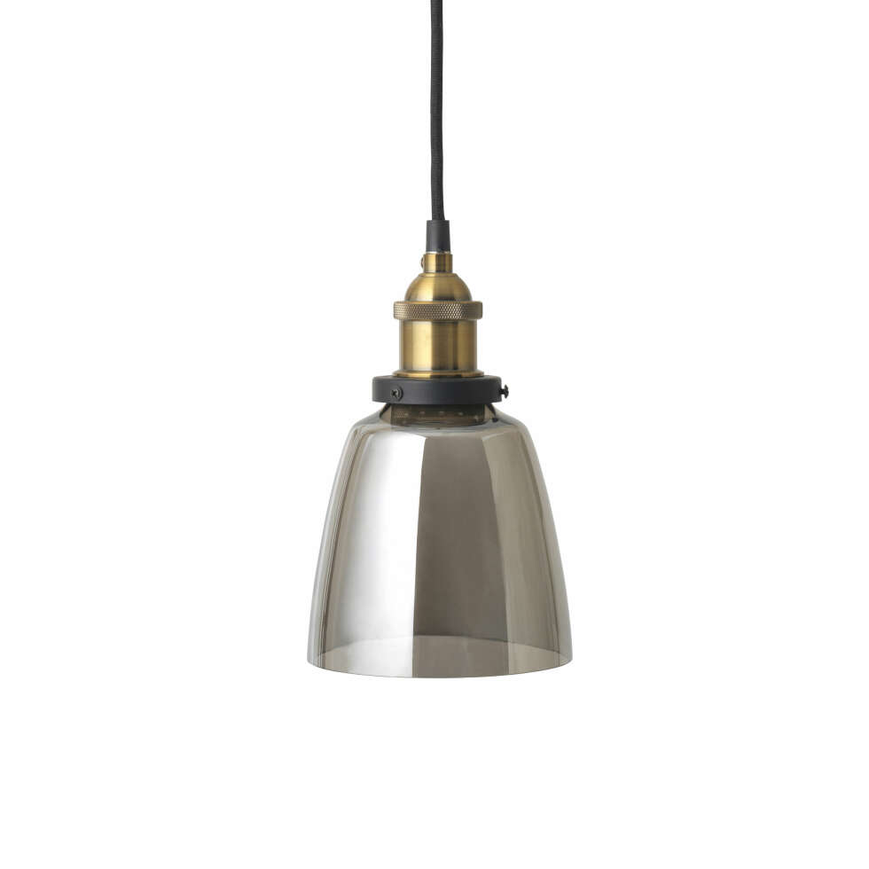 Taklampe fra Broste Copenhagen, kr 1025. Taklampe fra Broste Copenhagen, kr 1025.