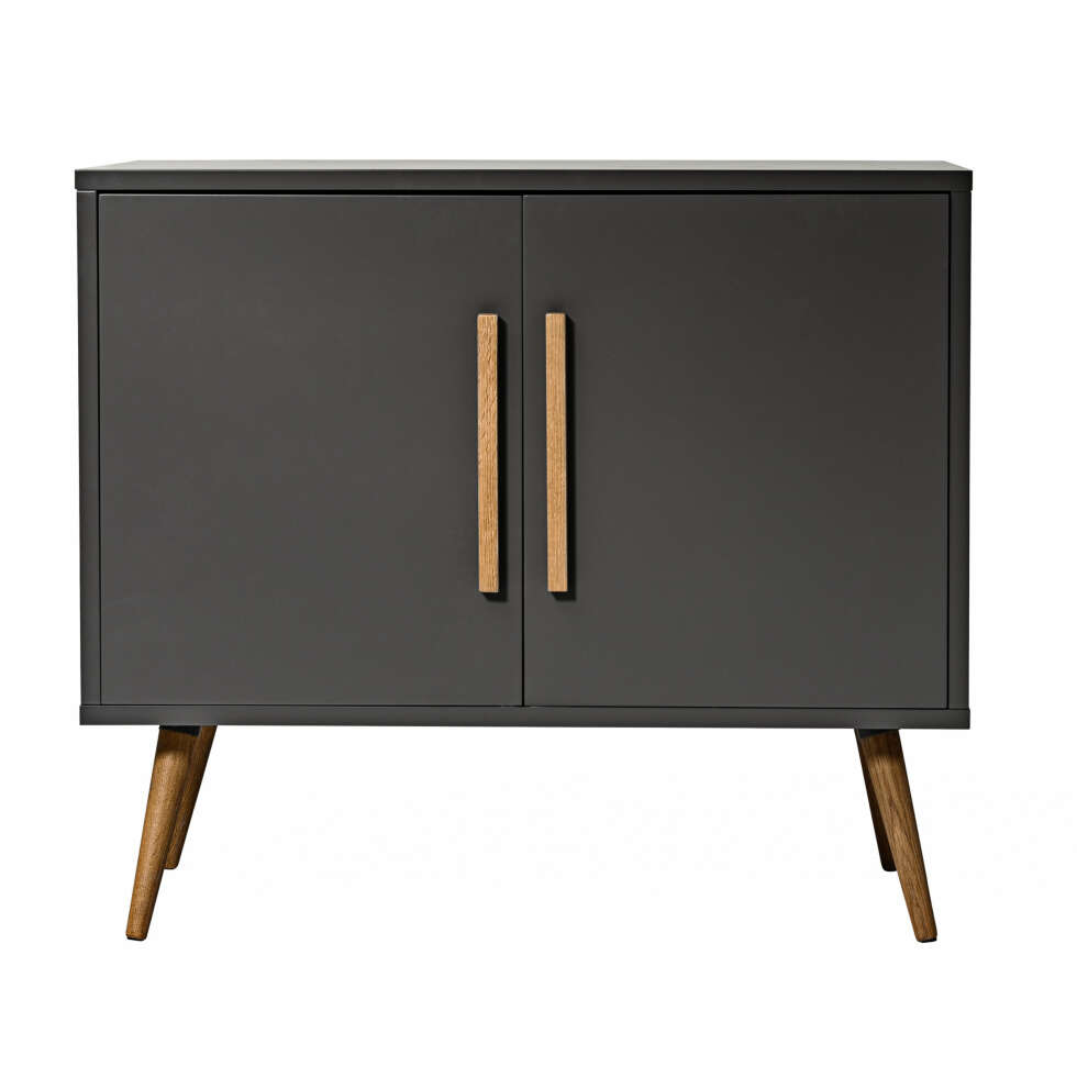Lite skap fra Bloomingville, kr 3999. Lite skap fra Bloomingville, kr 3999.